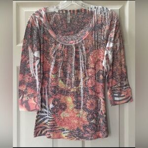 Cubism Pullover Top Size Medium